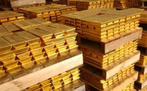 هبوط الذهب تزامن مع صعود الدولار لأعلى مستوى في أربعة أعوام